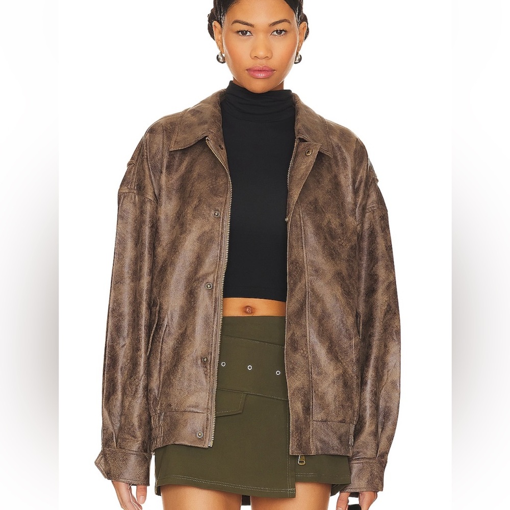 Lioness Kenny Bomber